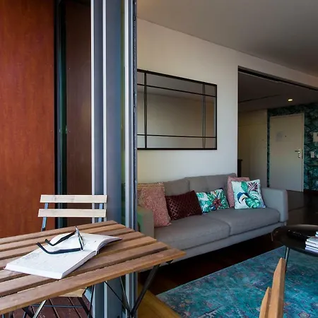 Amazing Tejo River View 2bdr Flat & Free Park! * Lisboa