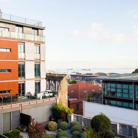 Apartamento Amazing Tejo River View 2bdr Flat & Free Park!