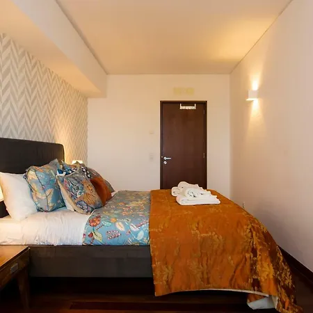 Amazing Tejo River View 2bdr Flat & Free Park! Apartamento *