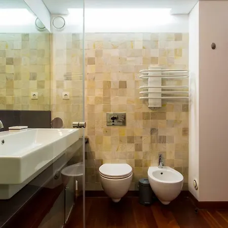 Amazing Tejo River View 2bdr Flat & Free Park!