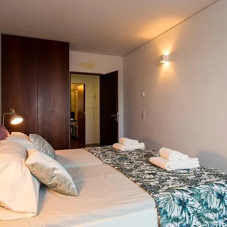 Amazing Tejo River View 2bdr Flat & Free Park!