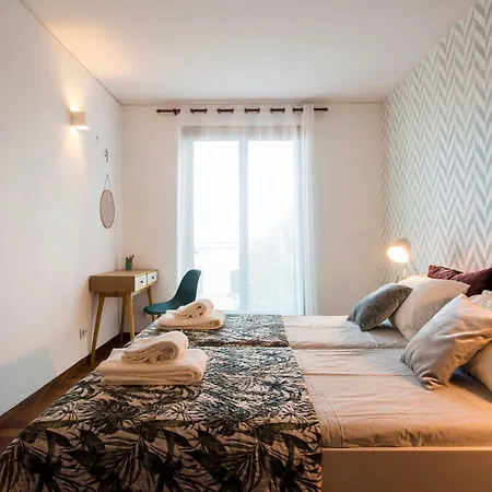 Apartamento Amazing Tejo River View 2bdr Flat & Free Park! *